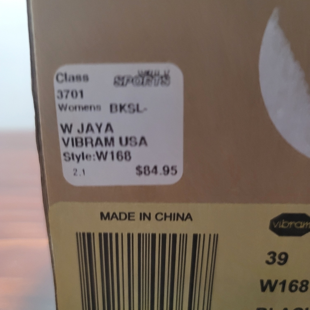 Vibram sneakers , new , size 8-8.5